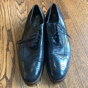 Men's black dress shoes